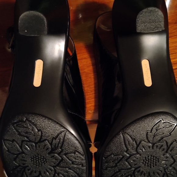 Softspots Neima Patent Leather Heel Size 9 WW - Picture 3 of 5